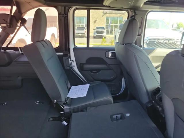 2024 Jeep Wrangler 4-Door Sahara 4x4