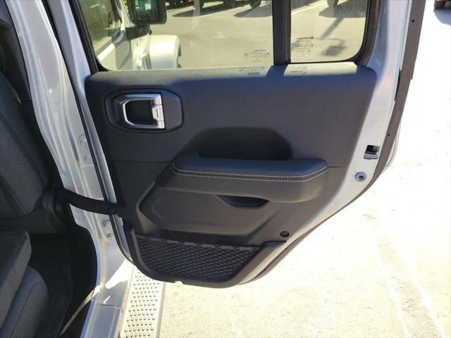 2024 Jeep Wrangler 4-Door Sahara 4x4
