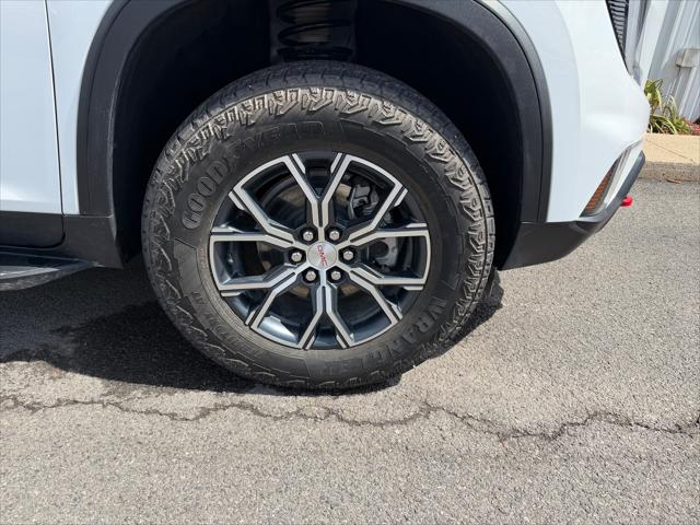 2025 GMC Acadia AWD AT4