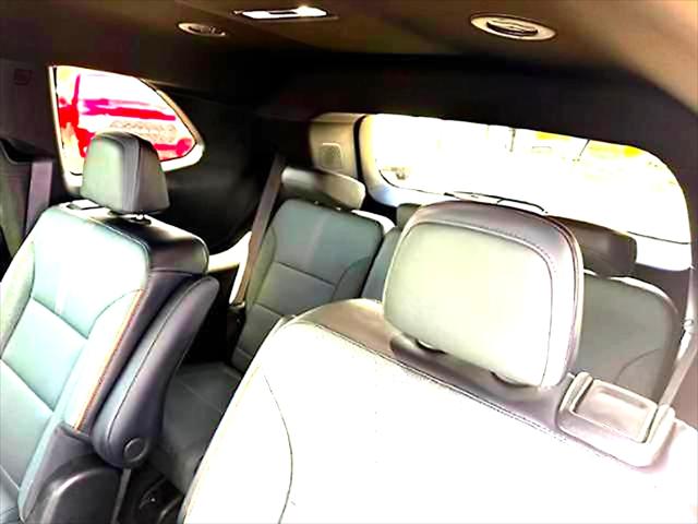 2025 GMC Acadia AWD AT4