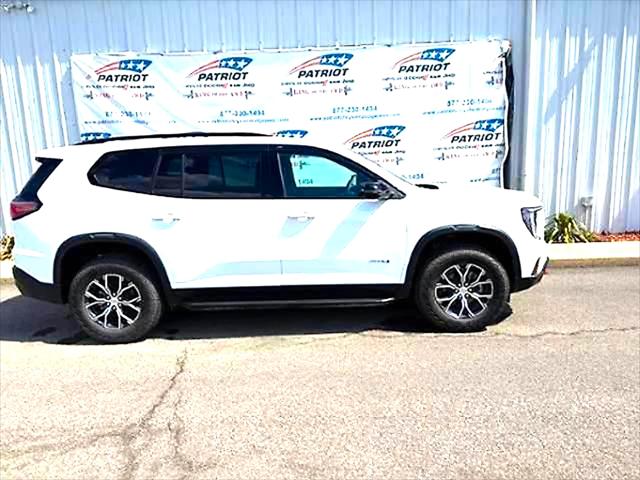 2025 GMC Acadia AWD AT4