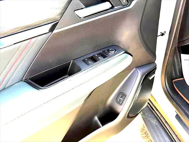 2025 GMC Acadia AWD AT4
