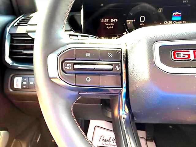 2025 GMC Acadia AWD AT4