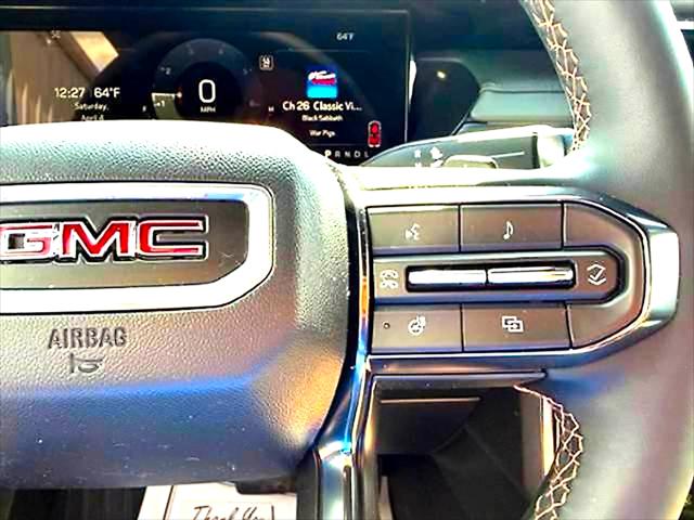 2025 GMC Acadia AWD AT4