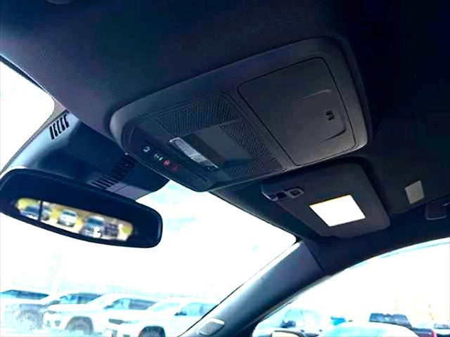 2025 GMC Acadia AWD AT4