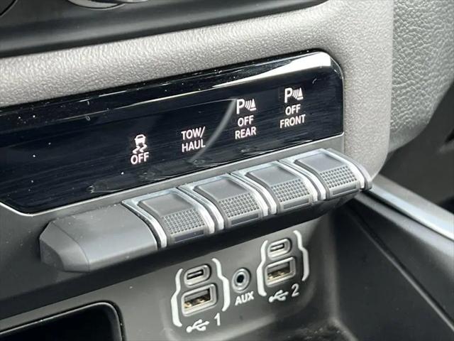 2023 Ram 1500 Big Horn Crew Cab 4x4 5'7" Box