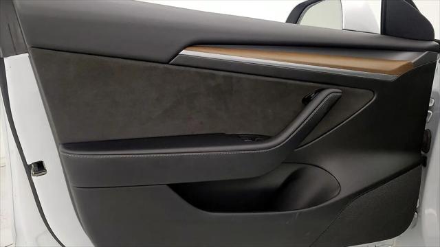 2022 Tesla Model 3 Rear-Wheel Drive