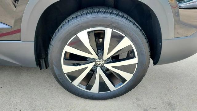 2024 Volkswagen Taos 1.5T SE