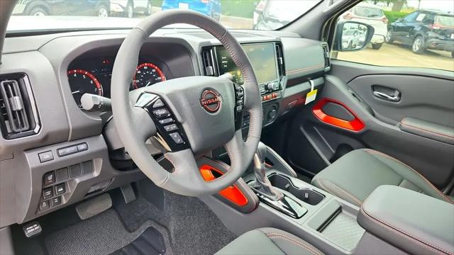2025 Nissan Frontier Crew Cab PRO-4X 4x4