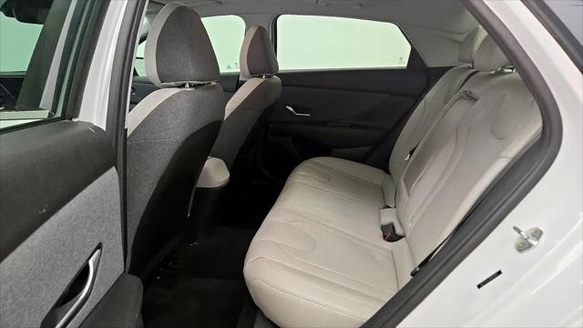 2022 Hyundai Elantra Limited