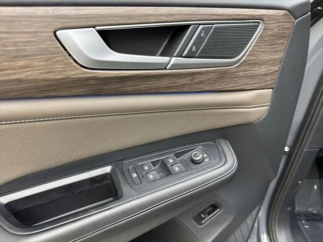 2025 Volkswagen Atlas 2.0T SEL