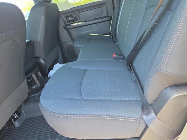 2026 Ram 2500 Black Express Crew Cab 4x4 6'4" Box