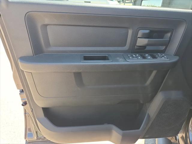 2026 Ram 2500 Black Express Crew Cab 4x4 6'4" Box