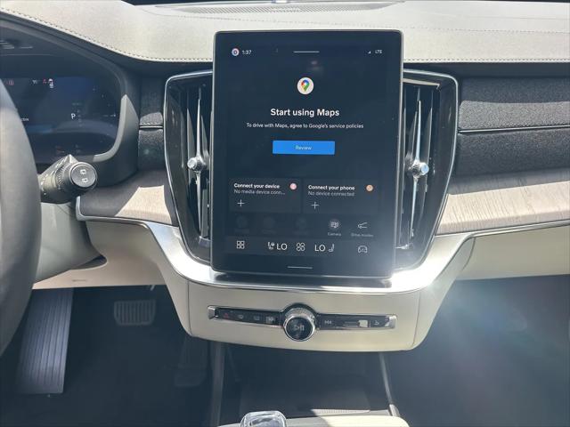 2026 Volvo XC90 Plug-In Hybrid Ultra Dark Theme, T8 AWD, Electric/Gasoline, 7 Seats
