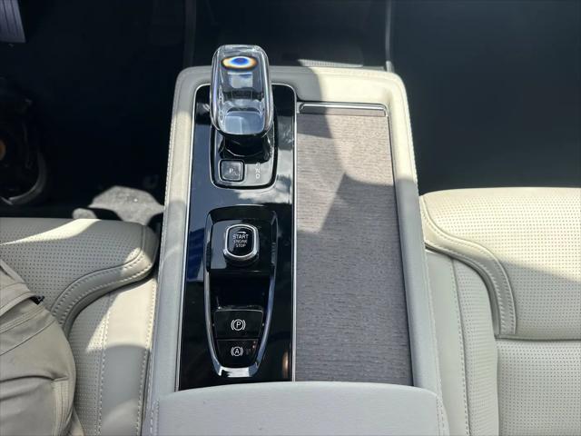 2026 Volvo XC90 Plug-In Hybrid Ultra Dark Theme, T8 AWD, Electric/Gasoline, 7 Seats