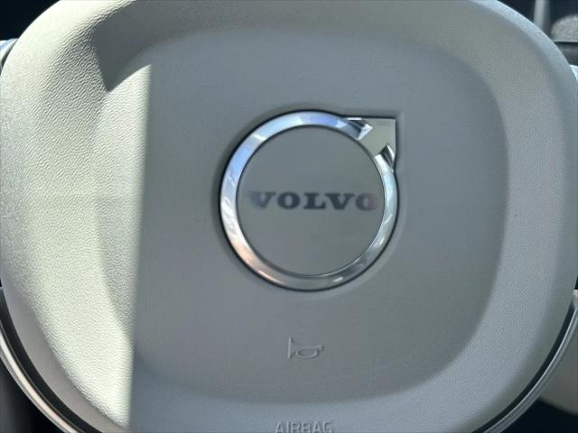 2026 Volvo XC90 Plug-In Hybrid Ultra Dark Theme, T8 AWD, Electric/Gasoline, 7 Seats