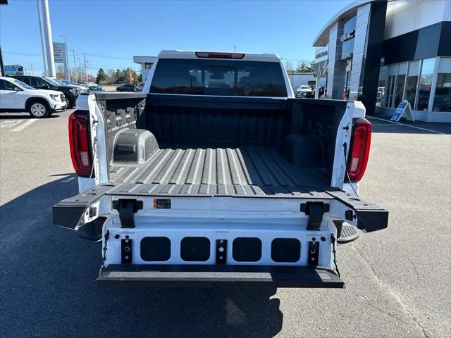 2026 GMC Sierra 1500 Crew Cab, Short Bed, SLT, 4WD