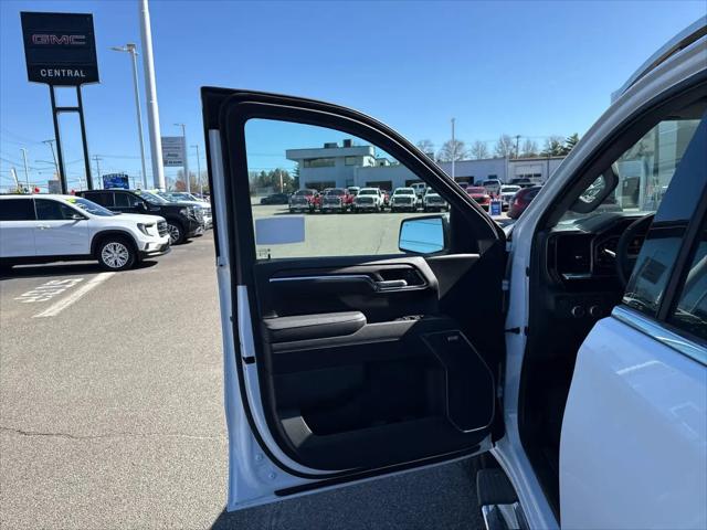 2026 GMC Sierra 1500 Crew Cab, Short Bed, SLT, 4WD