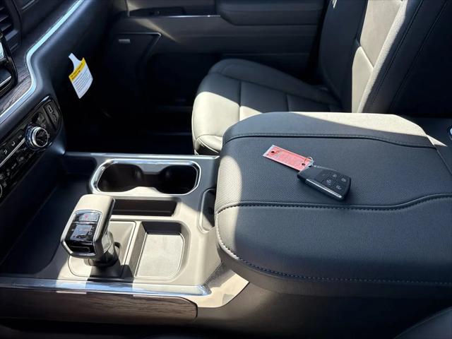 2026 GMC Sierra 1500 Crew Cab, Short Bed, SLT, 4WD