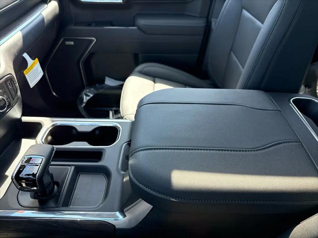 2026 GMC Sierra 1500 Crew Cab, Short Bed, SLT, 4WD