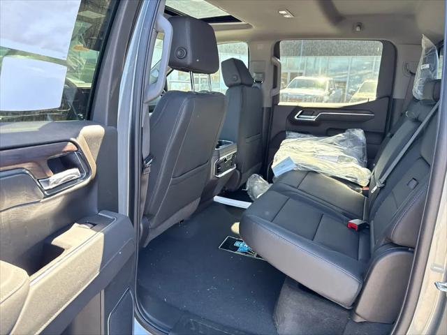 2026 GMC Sierra 1500 Crew Cab, Short Bed, SLT, 4WD