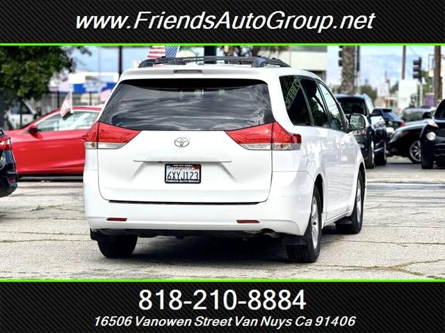 2012 Toyota Sienna LE V6 8 Passenger