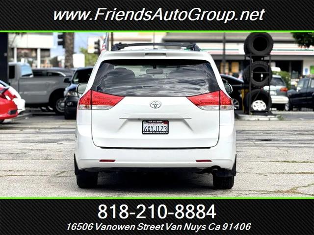 2012 Toyota Sienna LE V6 8 Passenger