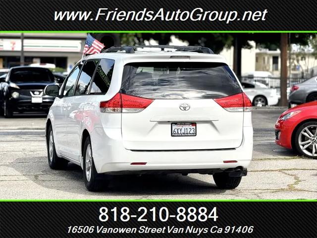 2012 Toyota Sienna LE V6 8 Passenger