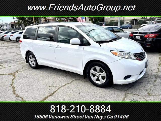 2012 Toyota Sienna LE V6 8 Passenger