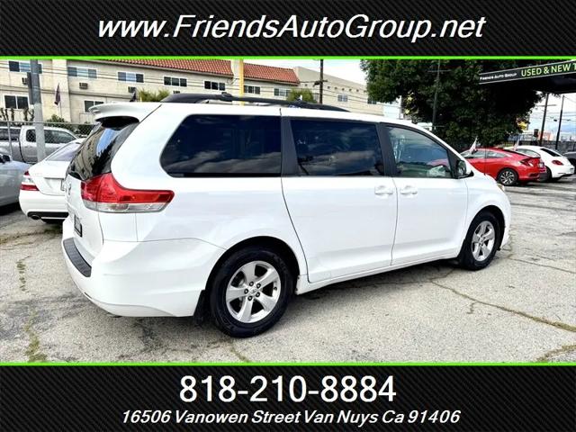 2012 Toyota Sienna LE V6 8 Passenger