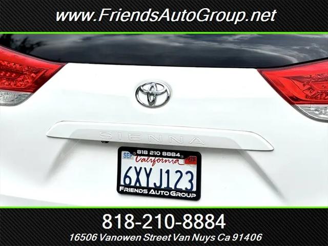 2012 Toyota Sienna LE V6 8 Passenger