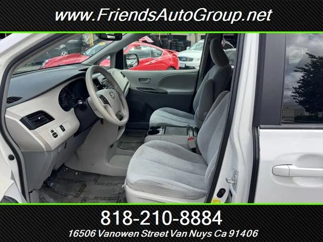 2012 Toyota Sienna LE V6 8 Passenger