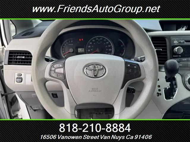 2012 Toyota Sienna LE V6 8 Passenger
