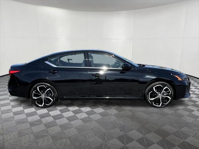 2025 Nissan Altima SR FWD