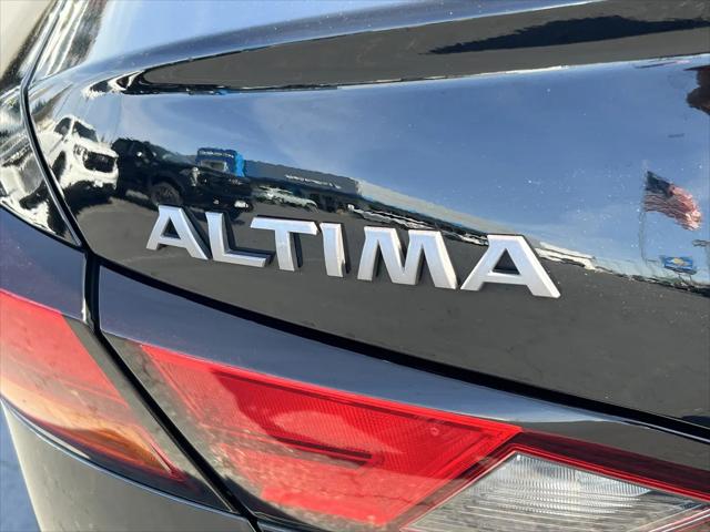 2025 Nissan Altima SR FWD