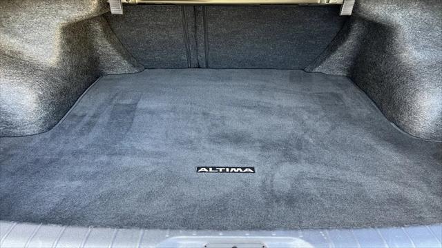 2025 Nissan Altima SR FWD