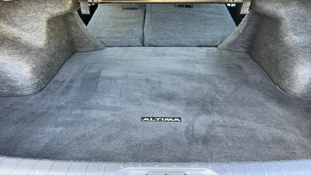 2025 Nissan Altima SR FWD