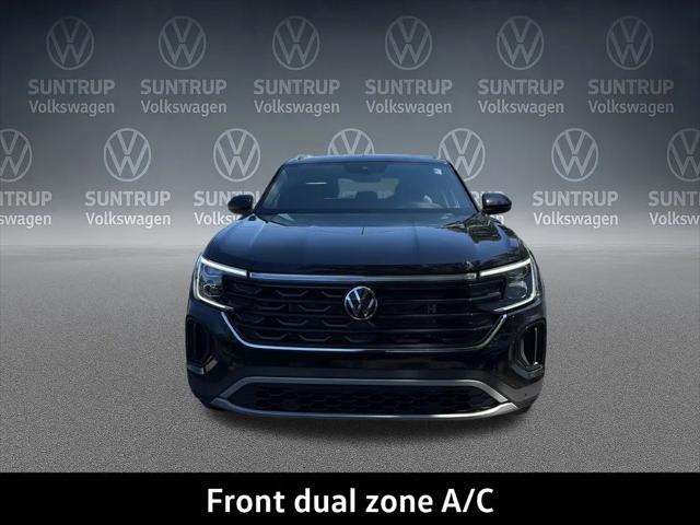 2026 Volkswagen Atlas Cross Sport SE with Technology