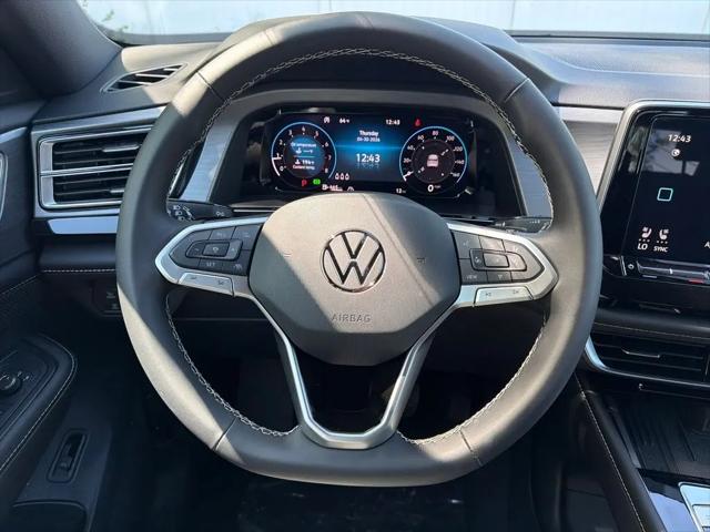 2026 Volkswagen Atlas Cross Sport SE with Technology