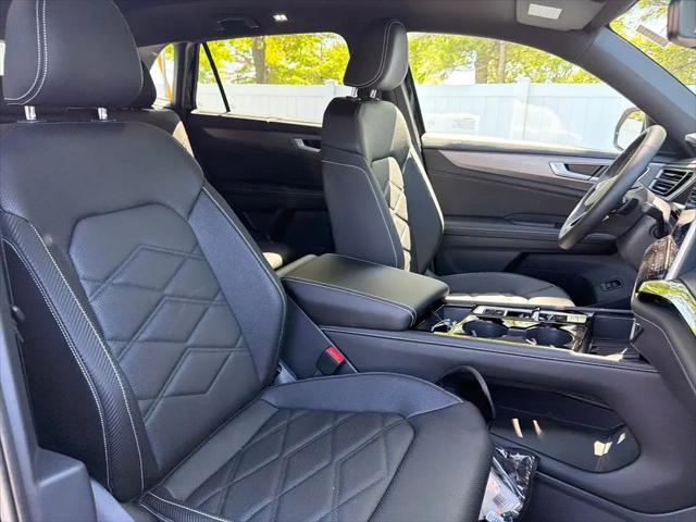 2026 Volkswagen Atlas Cross Sport SE with Technology
