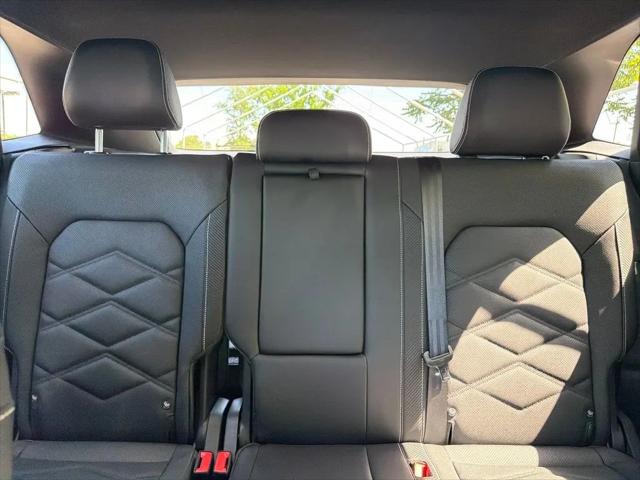 2026 Volkswagen Atlas Cross Sport SE with Technology