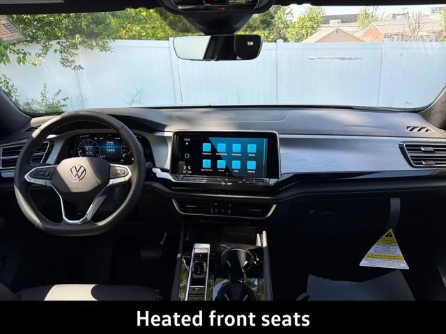 2026 Volkswagen Atlas Cross Sport SE with Technology