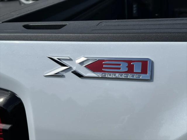 2026 GMC Sierra 2500HD Crew Cab, Standard Bed, SLT, 4WD