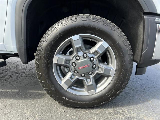 2026 GMC Sierra 2500HD Crew Cab, Standard Bed, SLT, 4WD
