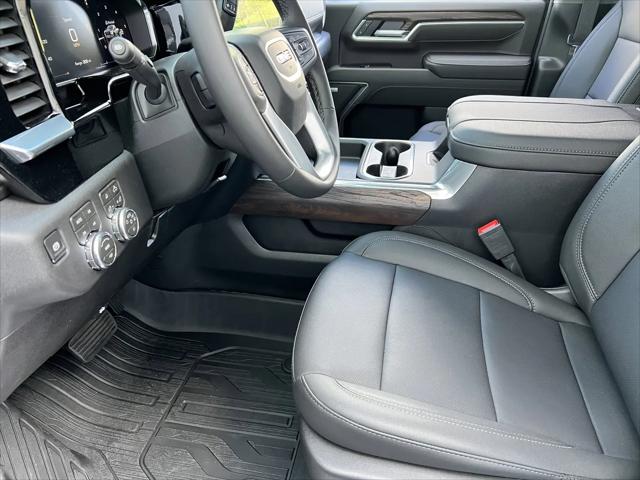 2026 GMC Sierra 2500HD Crew Cab, Standard Bed, SLT, 4WD