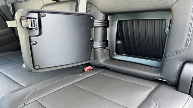 2026 GMC Sierra 2500HD Crew Cab, Standard Bed, SLT, 4WD