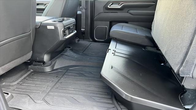 2026 GMC Sierra 2500HD Crew Cab, Standard Bed, SLT, 4WD
