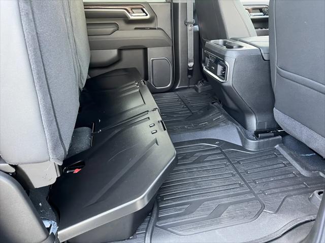 2026 GMC Sierra 2500HD Crew Cab, Standard Bed, SLT, 4WD