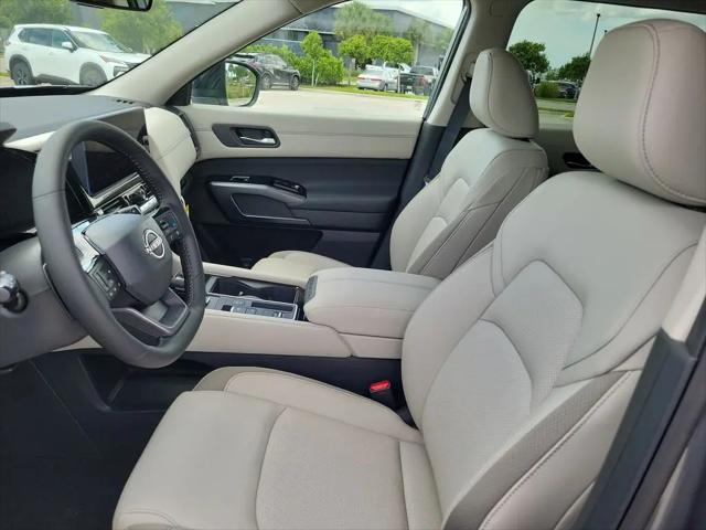 2026 Nissan Pathfinder SL