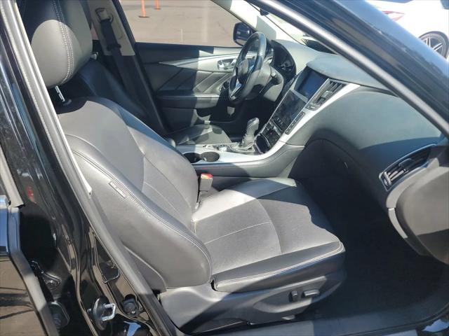 2023 INFINITI Q50 LUXE